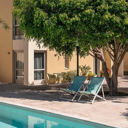 Hotel Andromeda 3*