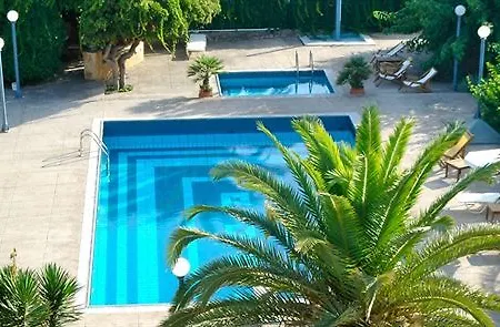 فندق Andromeda 3*